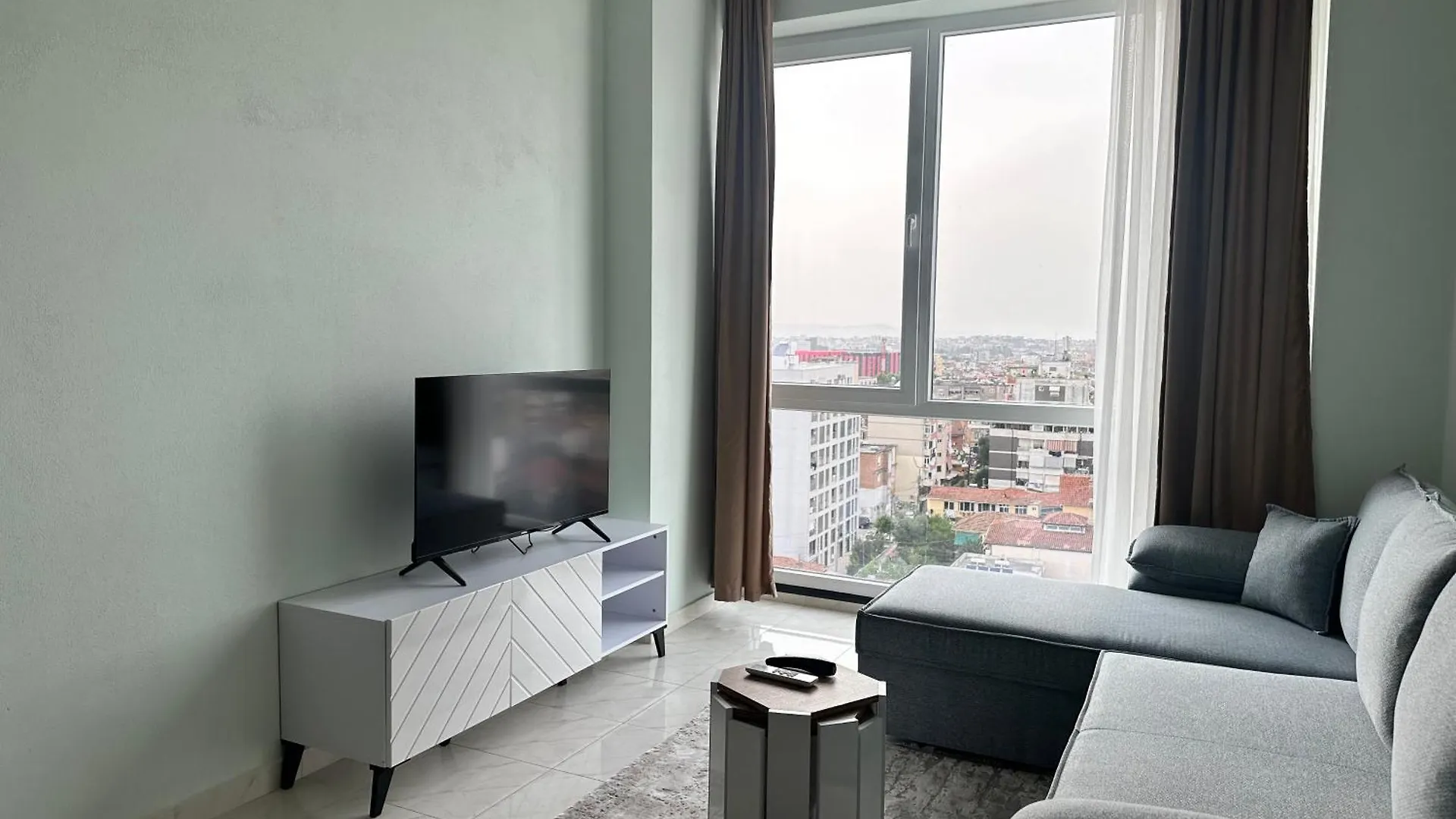 Luxury Apartment With Parking Tirana