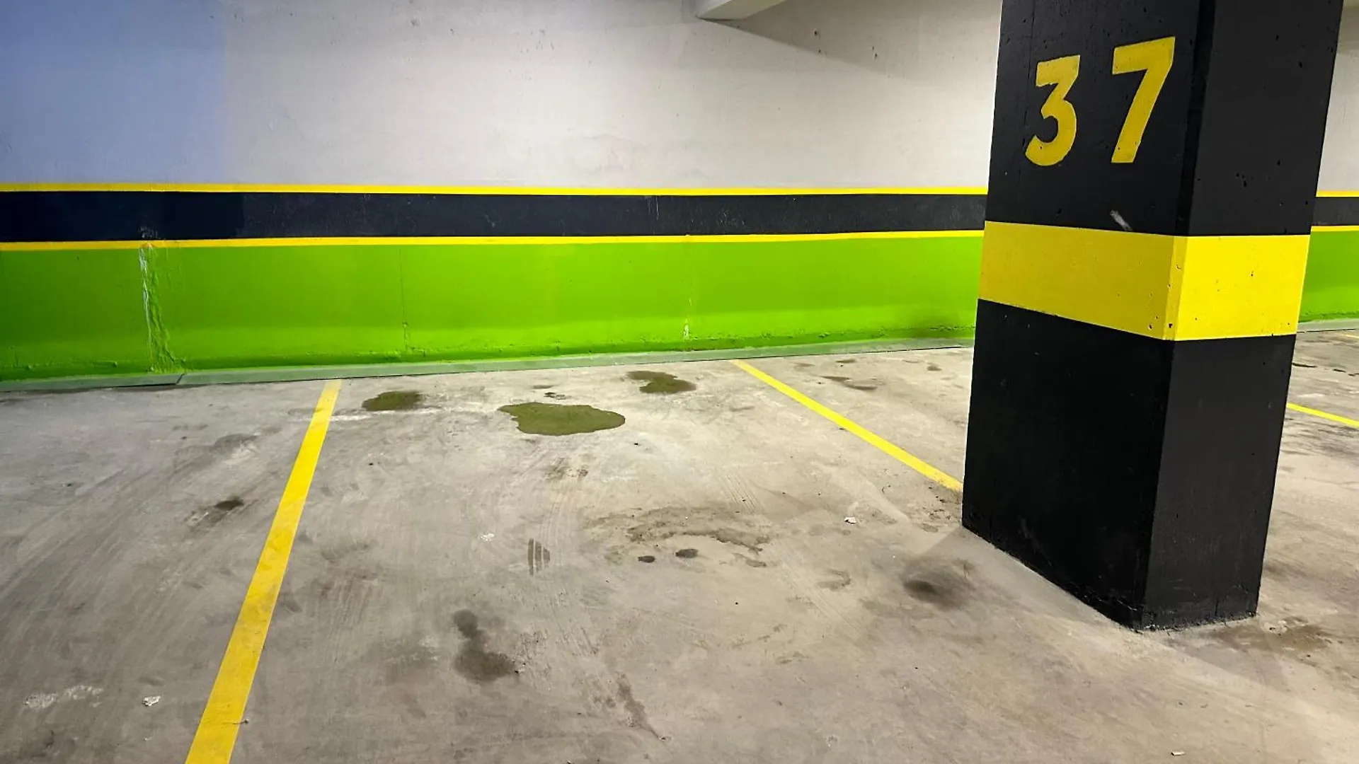 Luxury Apartment With Parking Tirana Albania